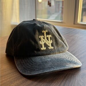 NY Mets hat. Ash black, heavy cotton. Never worn